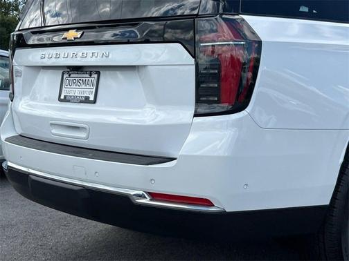 2025 Chevrolet Suburban LS