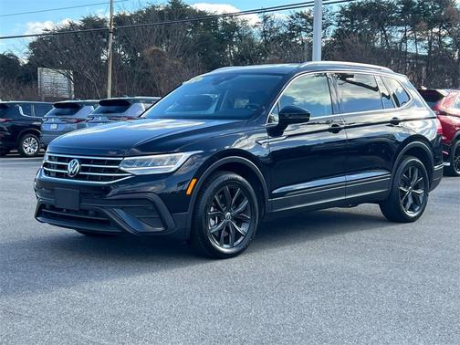 2024 Volkswagen Tiguan 2.0T SE