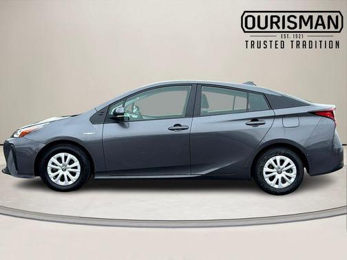 2022 Toyota Prius LE