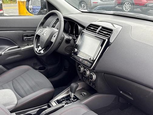 2025 Mitsubishi Outlander Sport 2.0 SE