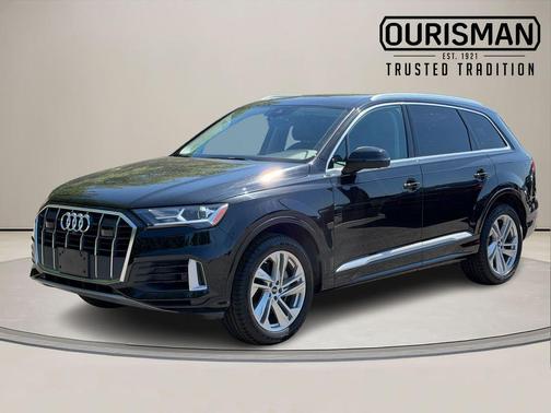 Mythos Black Metallic 2022 Audi Q7 55 Premium Plus