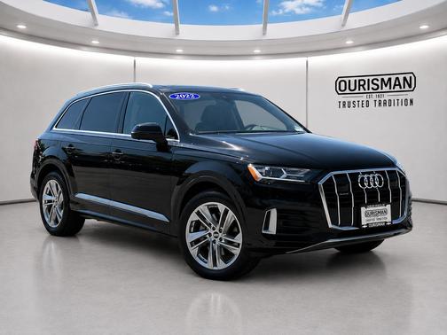 Mythos Black Metallic 2022 Audi Q7 55 Premium Plus