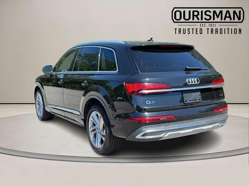 Mythos Black Metallic 2022 Audi Q7 55 Premium Plus