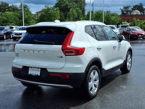 2020 Volvo XC40 T5 Momentum