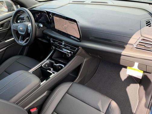Lakeshore Blue Metallic 2026 Chevrolet Traverse LT