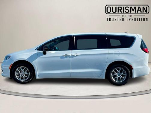 2024 Chrysler Pacifica Touring-L