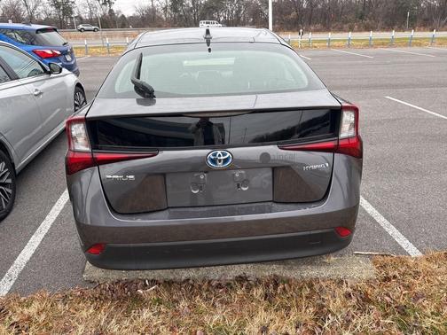 2022 Toyota Prius LE