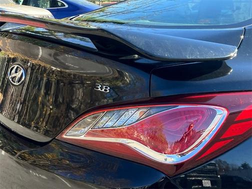 2013 Hyundai Genesis Coupe 3.8 Track