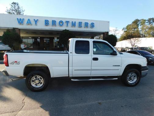 2005 Chevrolet Silverado 2500 LS H/D Extended Cab
