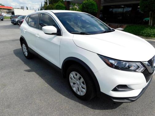2020 Nissan Rogue Sport S