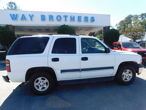 2004 Chevrolet Tahoe LS