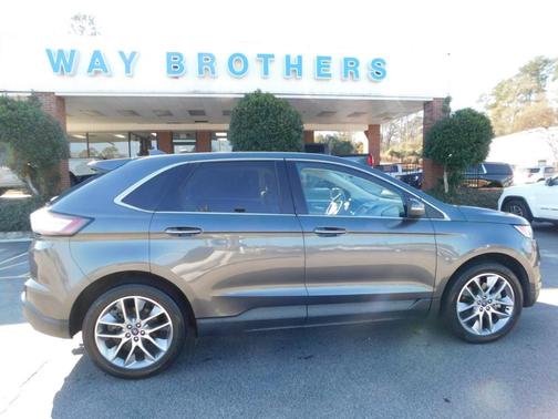 2017 Ford Edge Titanium