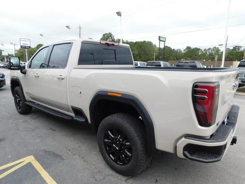 2026 GMC Sierra 3500 AT4