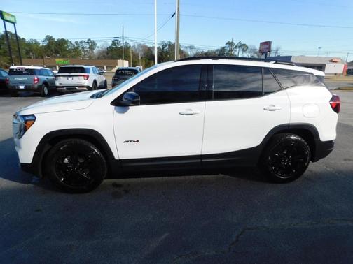 2024 GMC Terrain AT4