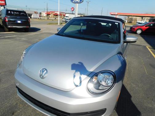 2016 Volkswagen Beetle 1.8T S