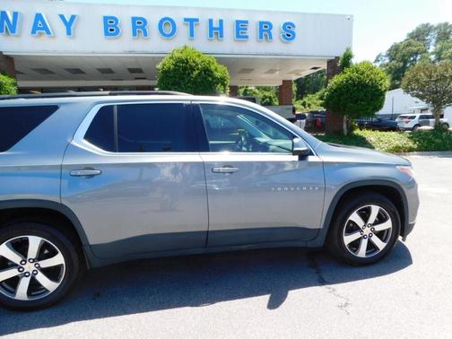 Sterling 2019 Chevrolet Traverse LT Leather