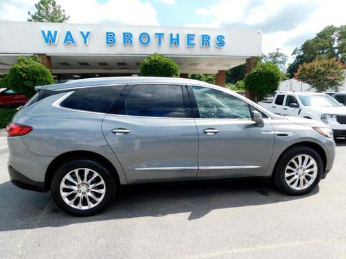 2021 Buick Enclave Essence
