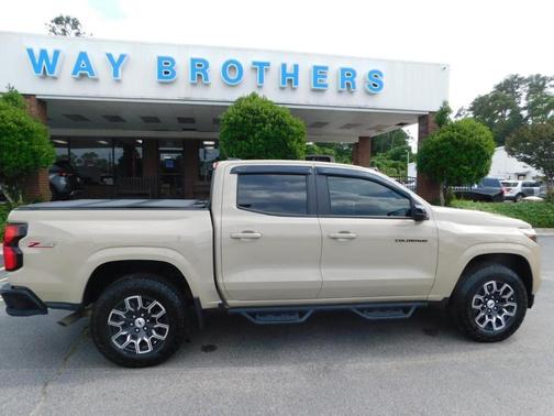 Tan 2023 Chevrolet Colorado Z71