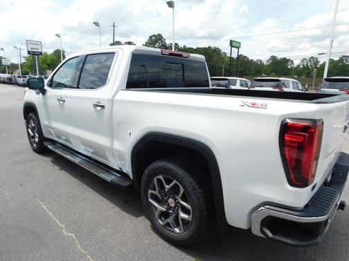 Summit White 2026 GMC Sierra 1500 SLT