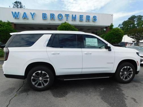 Summit White 2026 Chevrolet Tahoe LT