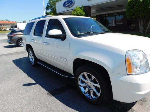 Pearl White 2014 GMC Yukon Denali