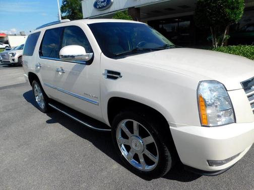 2012 Cadillac Escalade Luxury