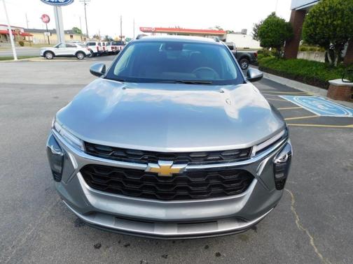 Sterling Gray Metallic 2026 Chevrolet Trax LT