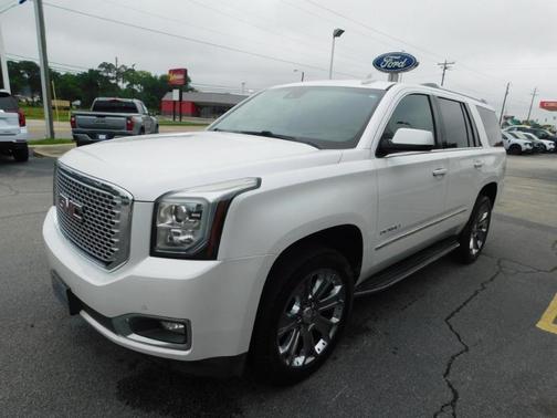 White 2016 GMC Yukon Denali