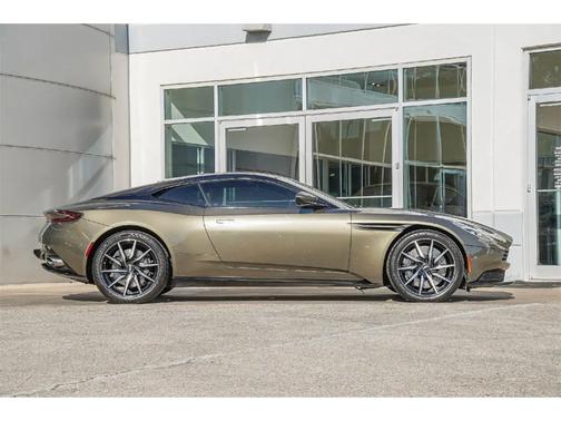 2017 Aston Martin DB11 V12 Coupe