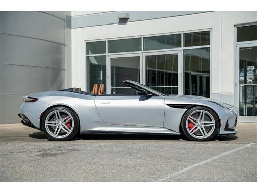 2025 Aston Martin DB12 