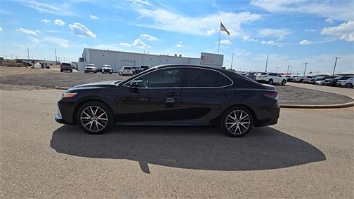 2024 Toyota Camry Hybrid XLE
