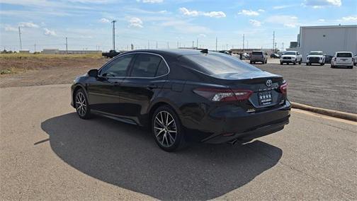 2024 Toyota Camry Hybrid XLE