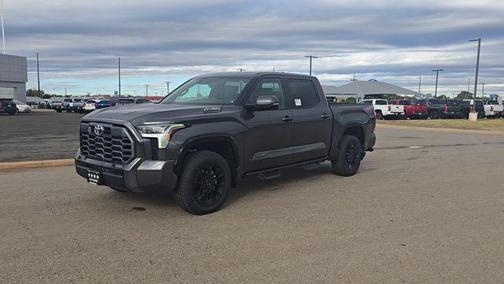 2026 Toyota Tundra Hybrid Platinum