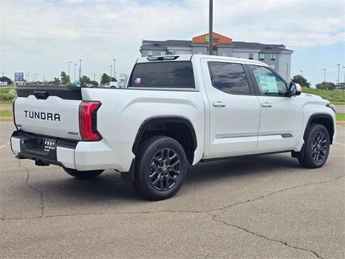 2025 Toyota Tundra Hybrid Platinum
