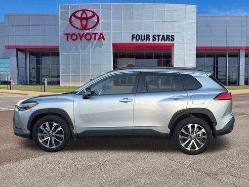 2025 Toyota Corolla Cross XLE