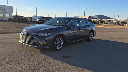 2021 Toyota Avalon Hybrid XLE Plus