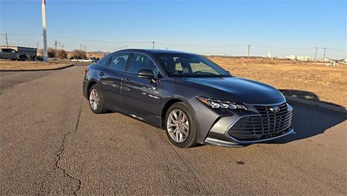 2021 Toyota Avalon Hybrid XLE Plus