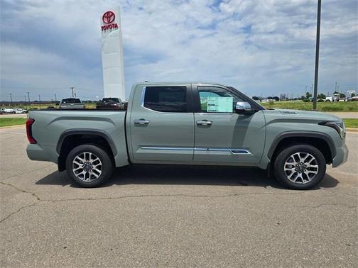 2025 Toyota Tundra Hybrid 1794 Edition