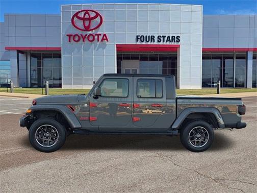 2022 Jeep Gladiator Overland