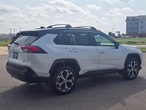2025 Toyota RAV4 Hybrid SE