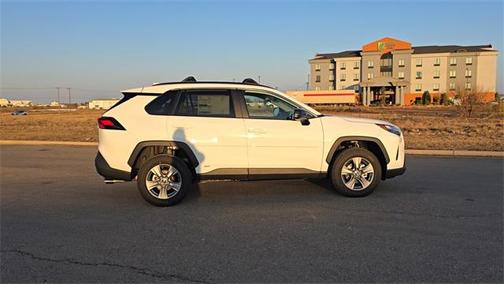 2025 Toyota RAV4 Hybrid LE