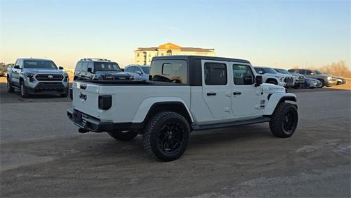 2022 Jeep Gladiator Sport