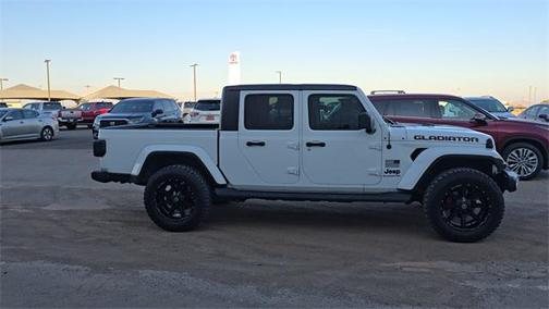 2022 Jeep Gladiator Sport