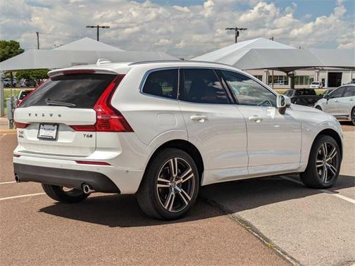 2018 Volvo XC60 T6 Momentum