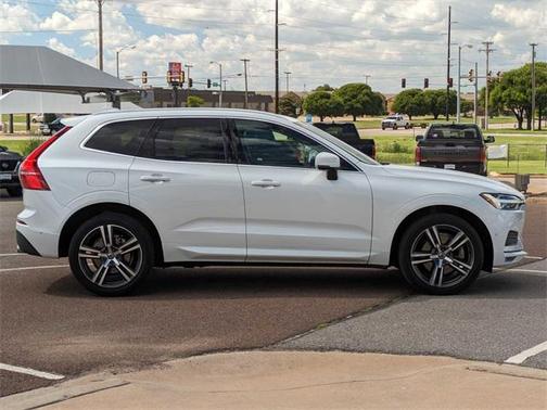 2018 Volvo XC60 T6 Momentum