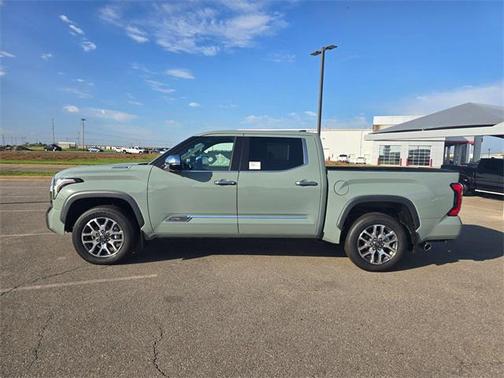 2025 Toyota Tundra Hybrid 1794 Edition