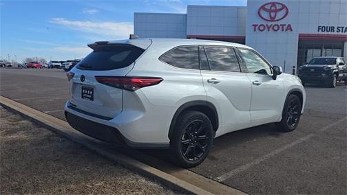 2022 Toyota Highlander L