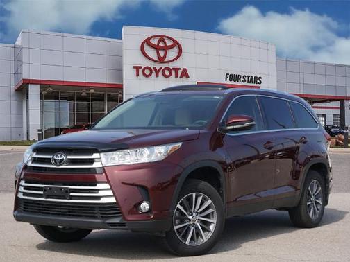 Ooh La La Rouge Mica 2019 Toyota Highlander XLE