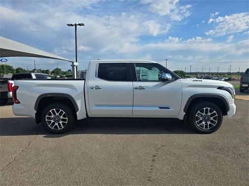 2025 Toyota Tundra Hybrid 1794 Edition