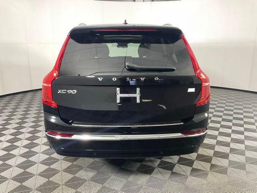 2024 Volvo XC90 Recharge Plug-In Hybrid T8 Plus Bright Theme 7-Seater